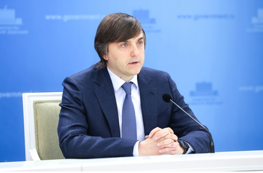 Брифинг Министра просвещения РФ Сергея Кравцова по итогам 2024/25 учебного года.