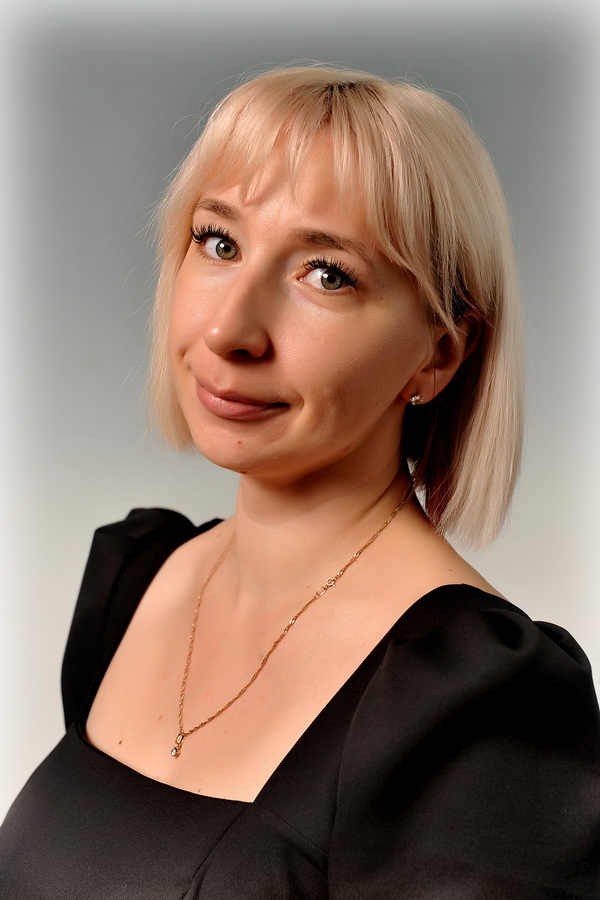 Вихорева Карина Владимировна.